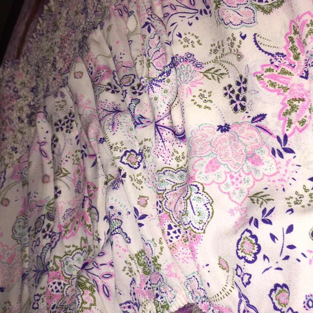 Clothes - Picture 4 of 4